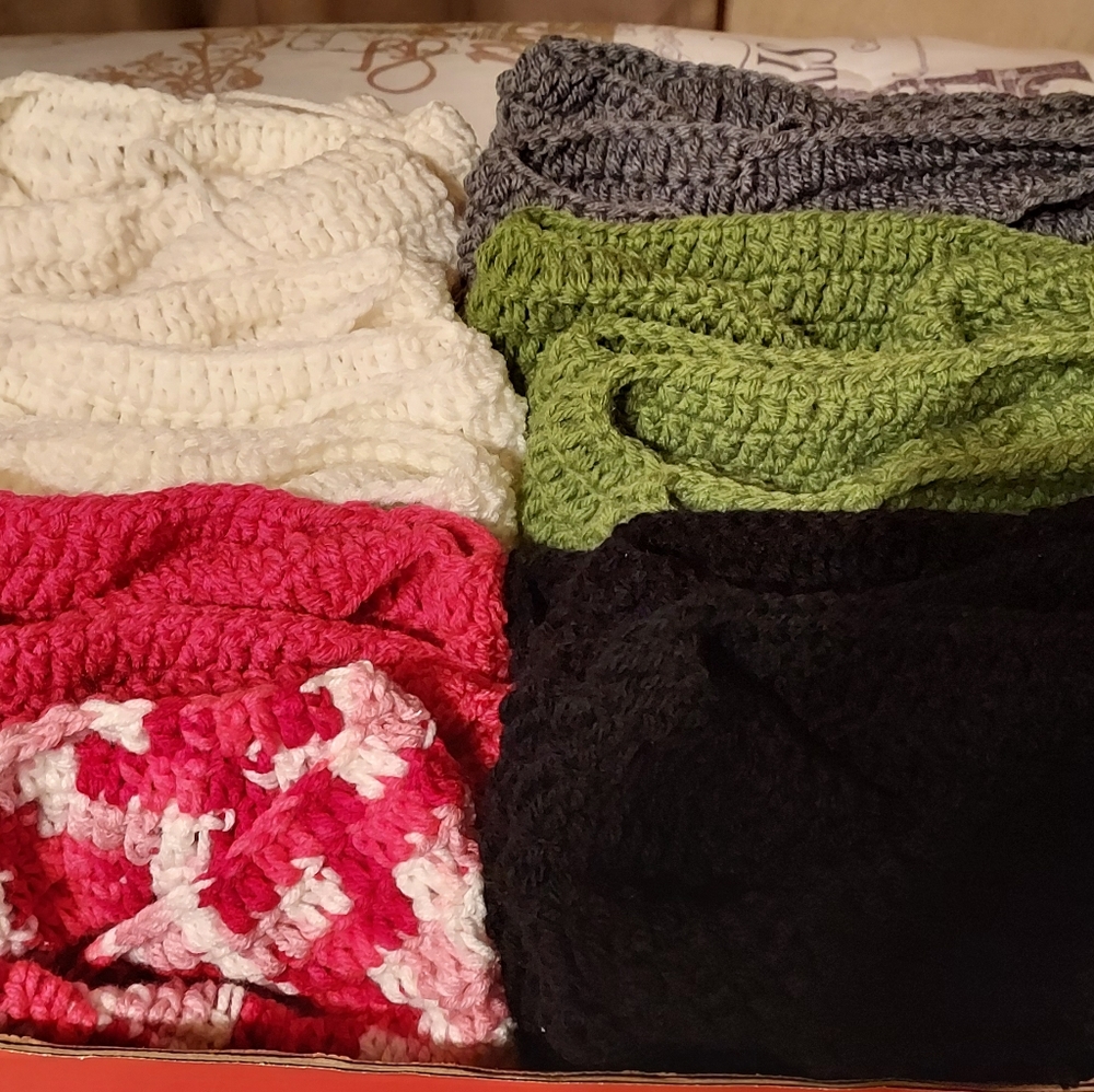 L❤️ve HANDMADE.  Earwarmers/ Headwarmers 4/$30. - Picture 2 of 9